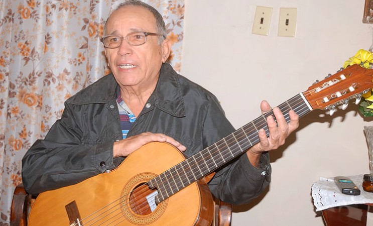 Dioscóride, luthier tunero Dioscóride, luthier tunero