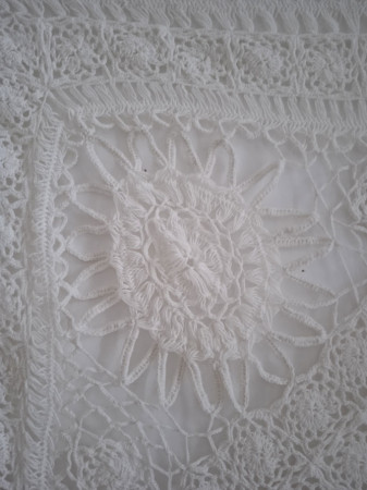 Miñardiando, de Ángela Gómez Muñoz y Yanet Rodríguez Gómez, pieza conformada por tejidos (técnicas crochet y miñardi), (Mención, y Premio colateral de la Dirección Provincial de Cultura Miñardiando, de Ángela Gómez Muñoz y Yanet Rodríguez Gómez, pieza conformada por tejidos (técnicas crochet y miñardi), (Mención, y Premio colateral de la Dirección Provincial de Cultura