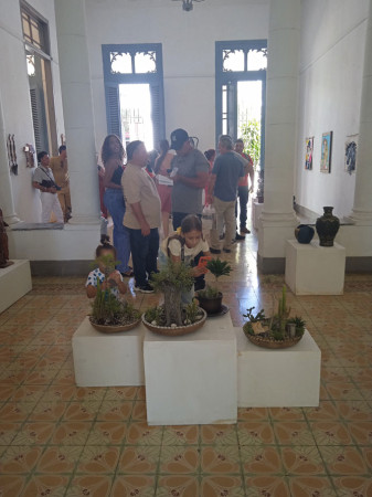 Participación de públicos de diferentes edades en el Salón Participación de públicos de diferentes edades en el Salón